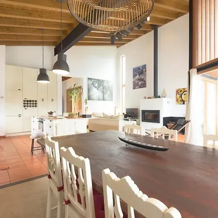 Casa Do Meco بيت للعطل